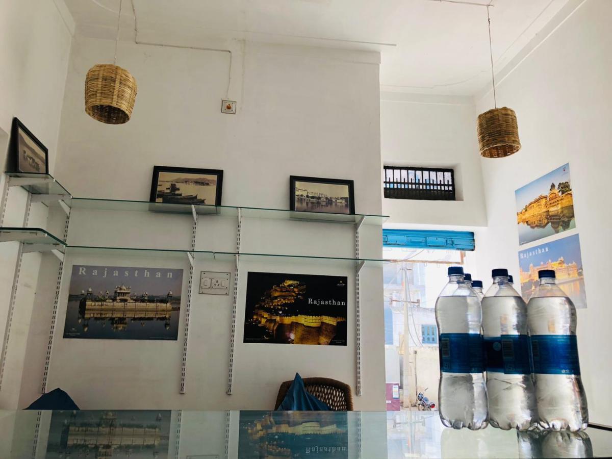 Hotel Nirvana Lakeside Udaipur Kültér fotó