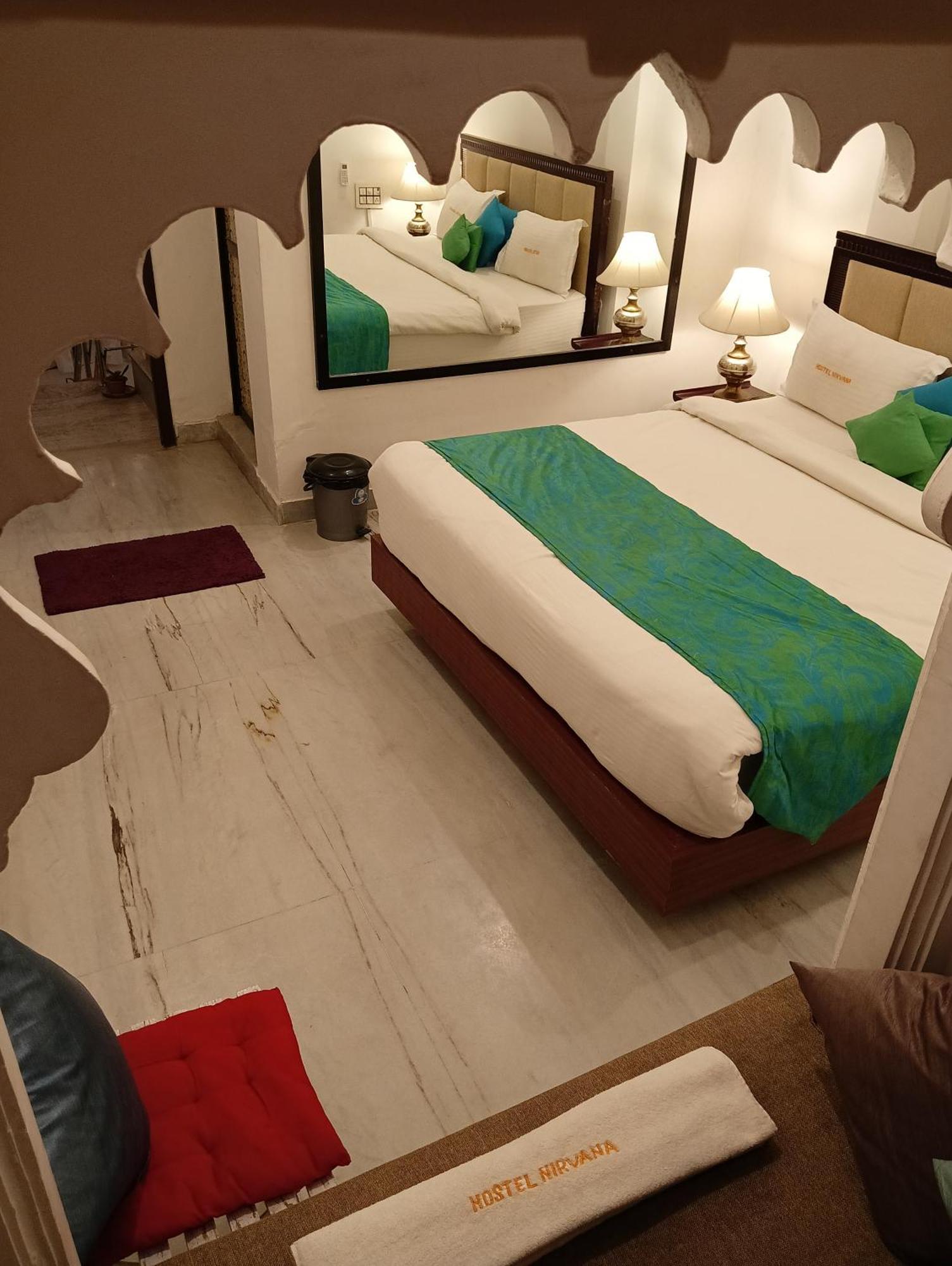 Hotel Nirvana Lakeside Udaipur Kültér fotó
