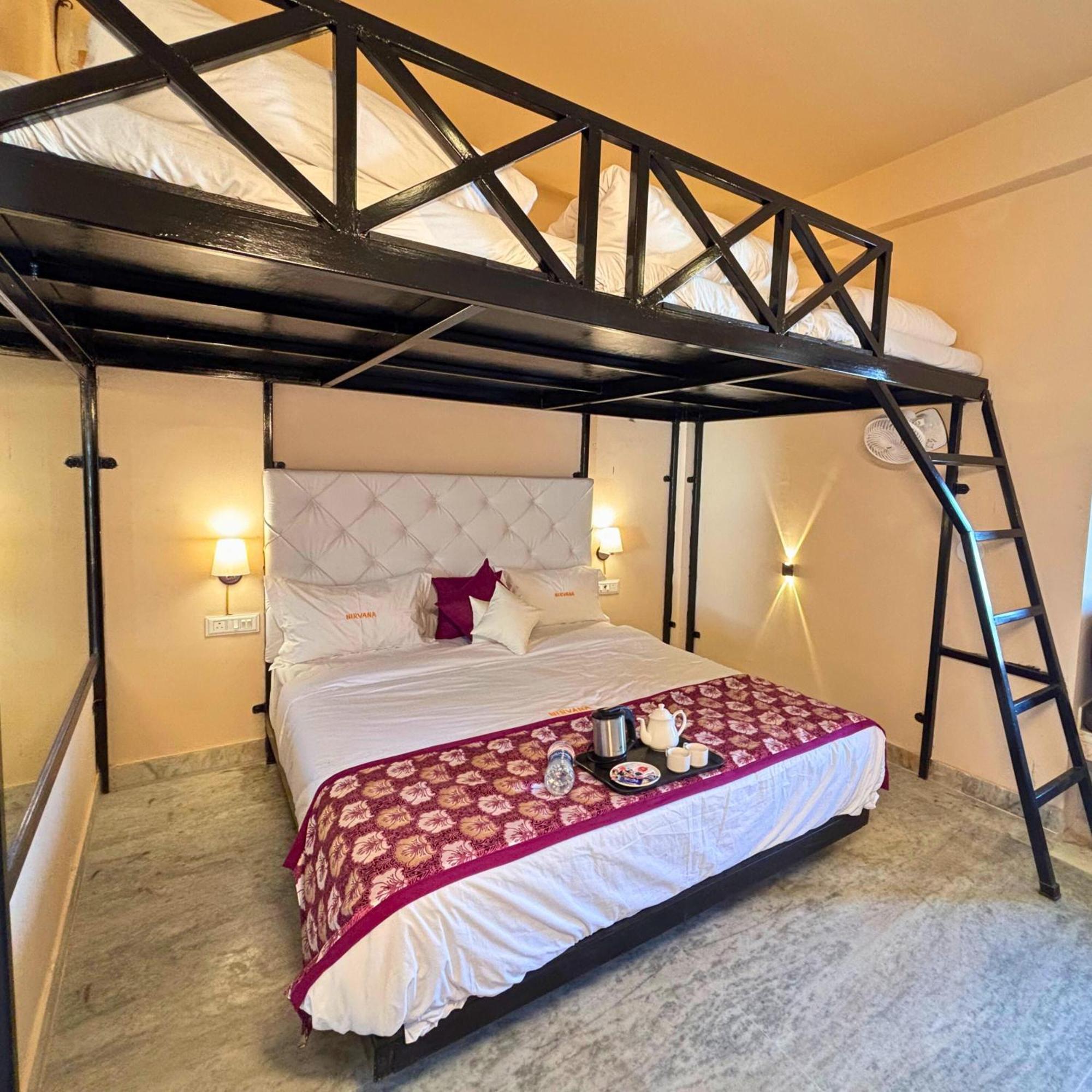 Hotel Nirvana Lakeside Udaipur Kültér fotó