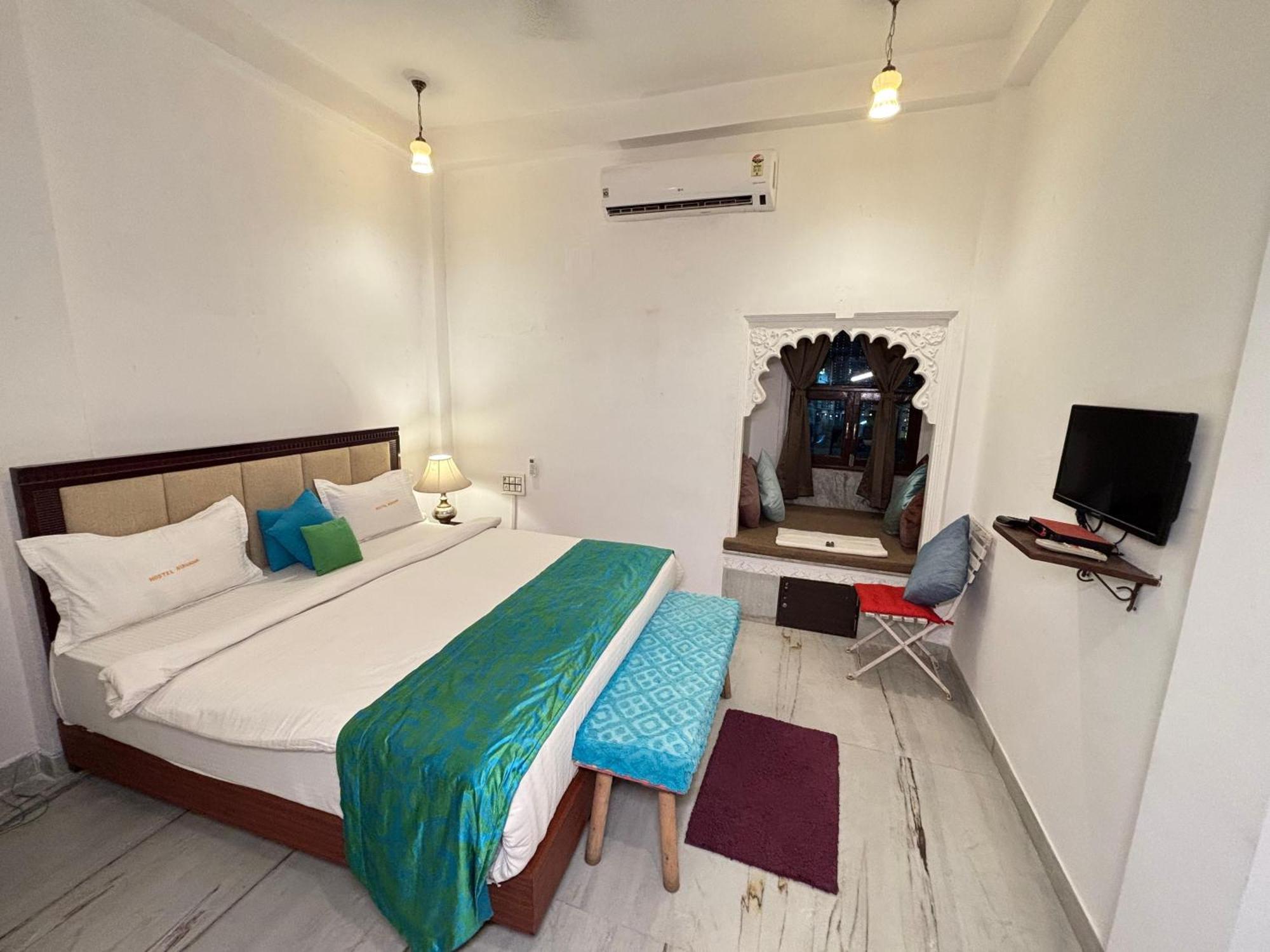 Hotel Nirvana Lakeside Udaipur Kültér fotó